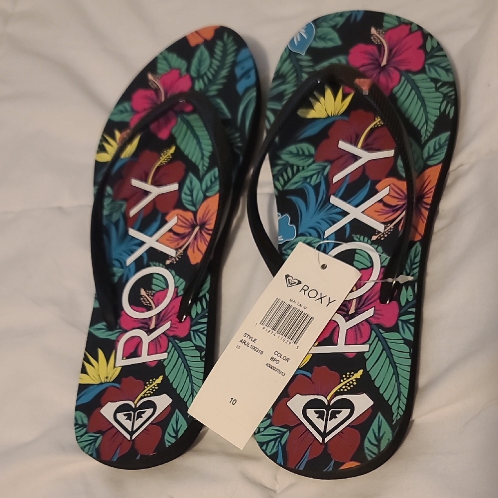 Roxy Black Sandals/Flip Flops Casual